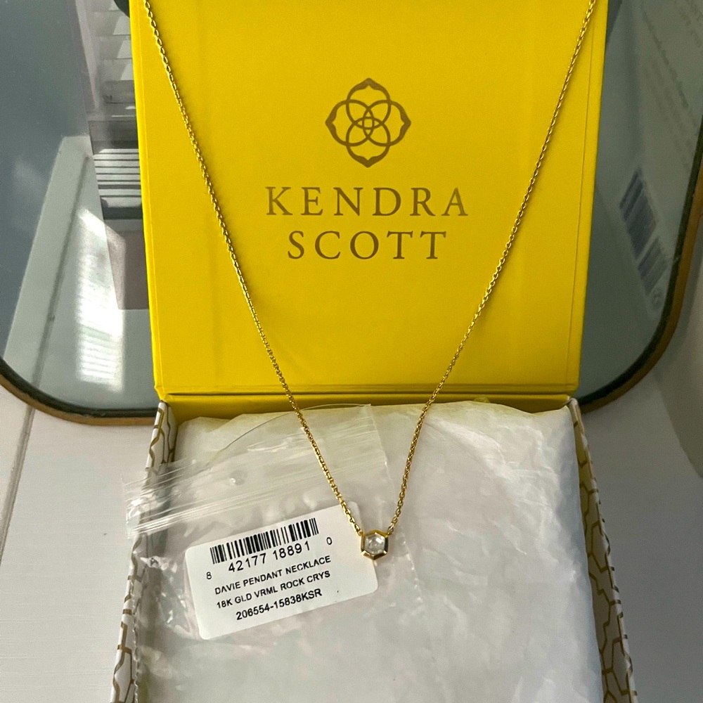 Kendra Scott Davie pendant necklace